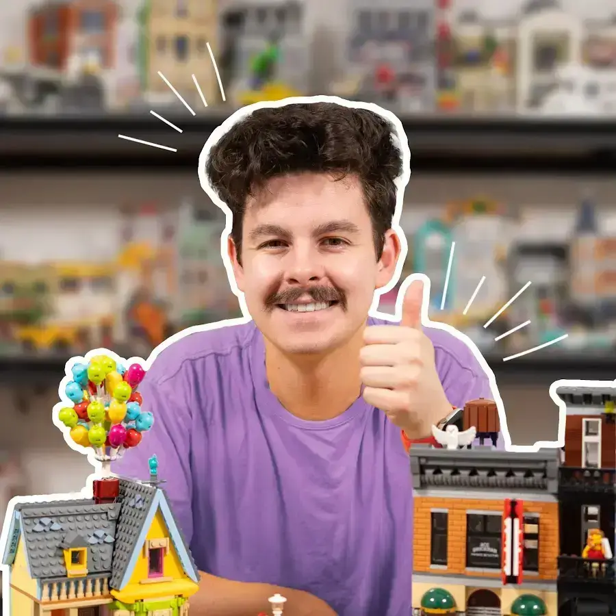 Kiwi Modulars, a vidIQ creator, giving a thumbs up